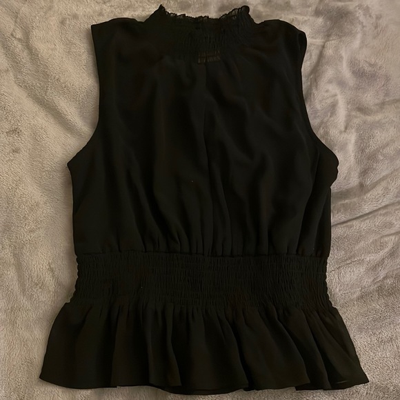 Juniors Sleeveless Tank Top - Picture 1 of 1